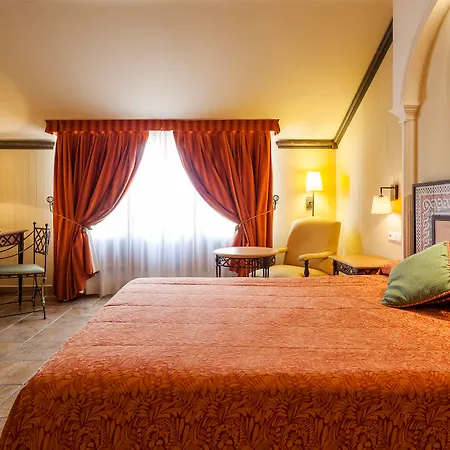 Hotel Ilunion Palace 5*