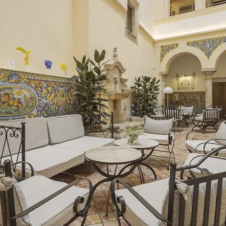 Ilunion Palace Hotel
