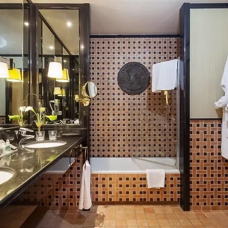 Ilunion Palace Hotel 5*