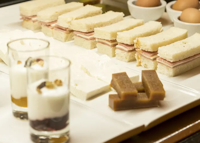 Ilunion Palace Hotel 5*